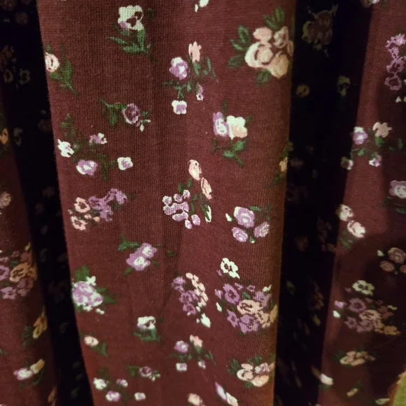 Woman Within Wine Ditsy Floral 3/4 Sleeve Roll Tab Top Pin Tuck Detail 1X 22/24 - Picture 4 of 8